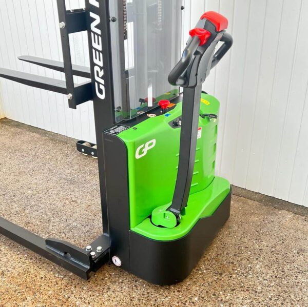 FULL ELECTRIC PALLET STACKER STRADDLE GREENPOWER ES12-25DM – 3000MM LIFT – 1200KGS - Image 4