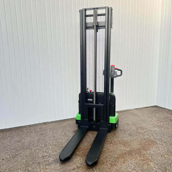 FULL ELECTRIC PALLET STACKER TRUCK GREENPOWER- EST 124 – 3600MM LIFT – 1200KGS - Image 10