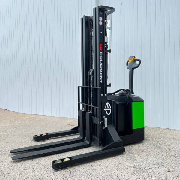 LITHIUM ELECTRIC PALLET STACKER STRADDLE EP ES18-40WA -1800KGS – 5000MM LIFT - Image 2