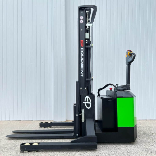 LITHIUM ELECTRIC PALLET STACKER STRADDLE EP ES18-40WA -1800KGS – 5000MM LIFT