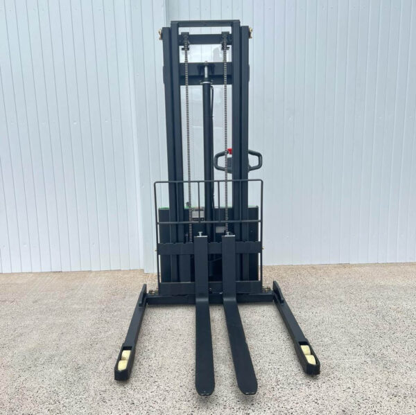 LITHIUM ELECTRIC PALLET STRADDLE EP ES12-25DM -1200KGS – 3000MM LIFT - Image 5