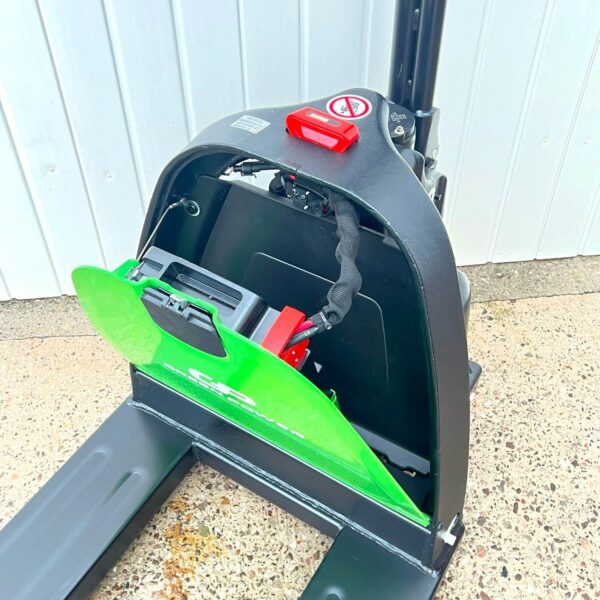 LITHIUM ELECTRIC PALLET TRUCK GREENPOWER F2 – 1500KGS - Image 8