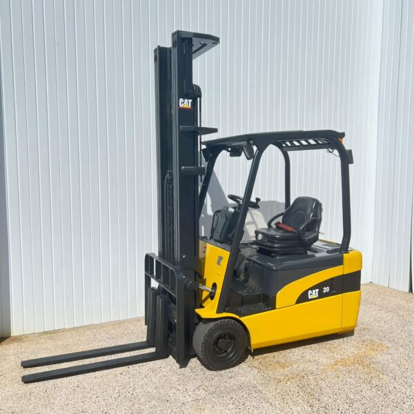 CAT EP20NT USED 3 WHEEL ELECTRIC FORKLIFT – 6400MM LIFT - Image 5