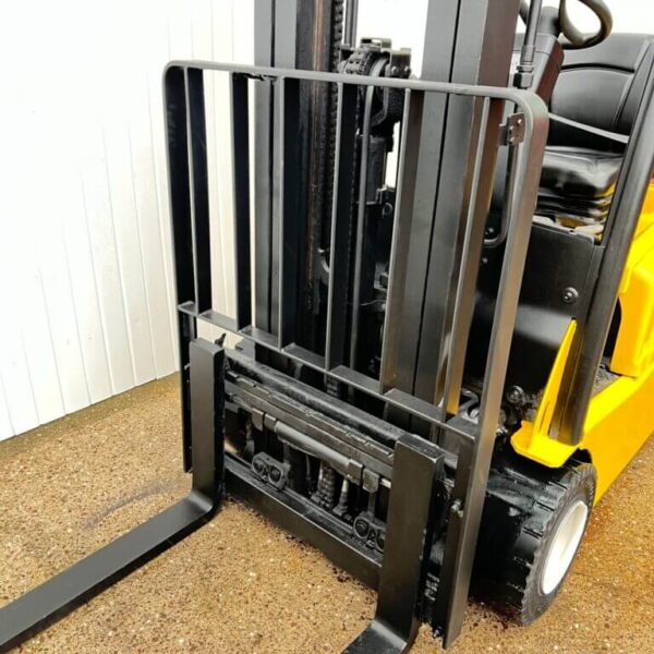 YALE ERP16VT 3 WHEEL ELECTRIC FORKLIFT – 5200MM LIFT - Image 2