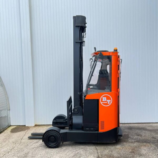 BT RRE160R USED IN/OUTDOOR REACH FORKLIFT TRUCK – 7500MM LIFT FULL CAB