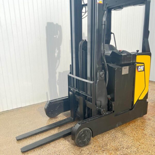 CAT NR16NC USED REACH FORKLIFT TRUCK – 4800MM LIFT – DRIVE IN RACK SPEC - Image 5