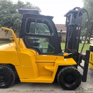 CATERPILLAR Forklifts DP70N1