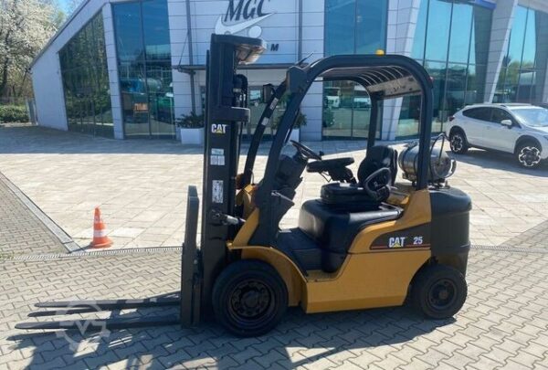 Caterpillar Forklifts GP25N - Image 7