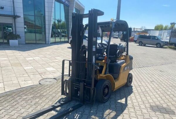 Caterpillar Forklifts GP25N