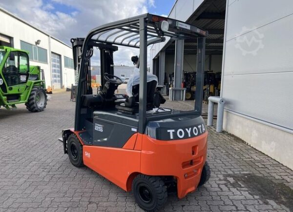 Diesel Forklift Toyota 52-8FDJF35 - Image 2