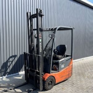 Electric 3-wheel forklift Toyota 7FBEST15