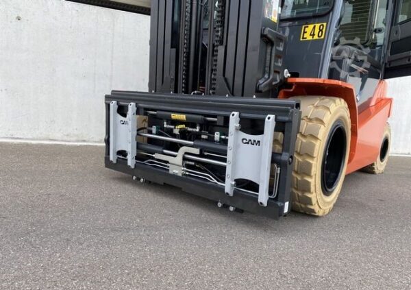 Electric 4-wheel forklift Toyota 8FBMT50 - Image 3