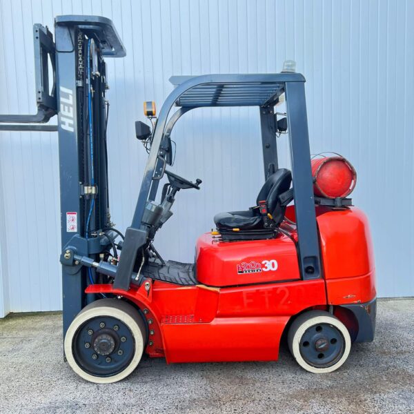 HELI HFG30 USED COMPACT GAS FORKLIFT – 5400MM LIFT - Image 9