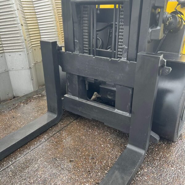 HYSTER S7.00XL USED GAS FORKLIFT – 3800MM LIFT - Image 5