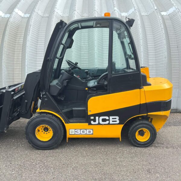 JCB TLT30D USED TELETRUK FORKLIFT – 4000MM LIFT – BAGGING BUCKET - Image 7