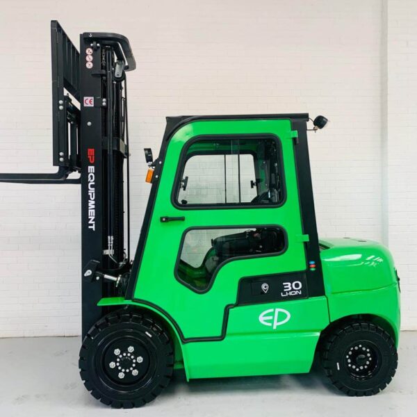 NEW EP EFL302 LITHIUM ELECTRIC FORKLIFT -FULL CAB – 6000MM LIFT - Image 2