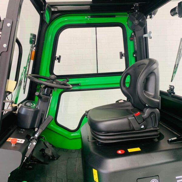 NEW EP EFL302 LITHIUM ELECTRIC FORKLIFT -FULL CAB – 6000MM LIFT - Image 8