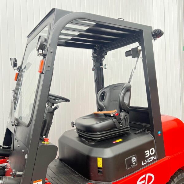 NEW EP EFL302 LITHIUM ELECTRIC FORKLIFT – HALF CAB - Image 2