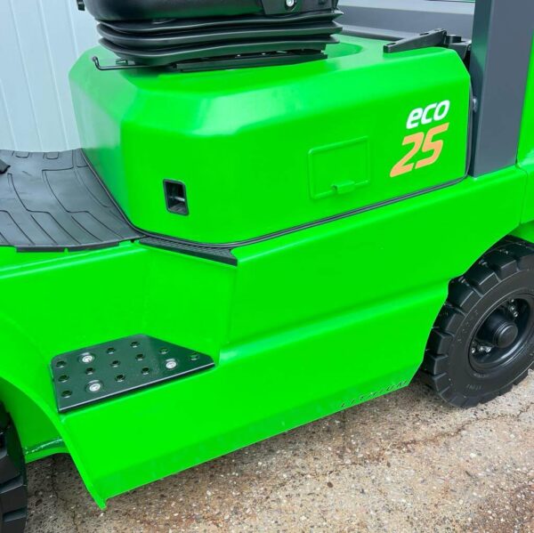 NEW LITHIUM GREENPOWER ECO 25 ELECTRIC FORKLIFT – 3000MM LIFT - Image 9