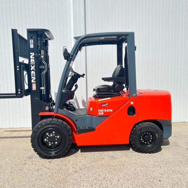 NEW NEXEN FGL35 DIESEL FORKLIFT – 4300MM LIFT - Image 3