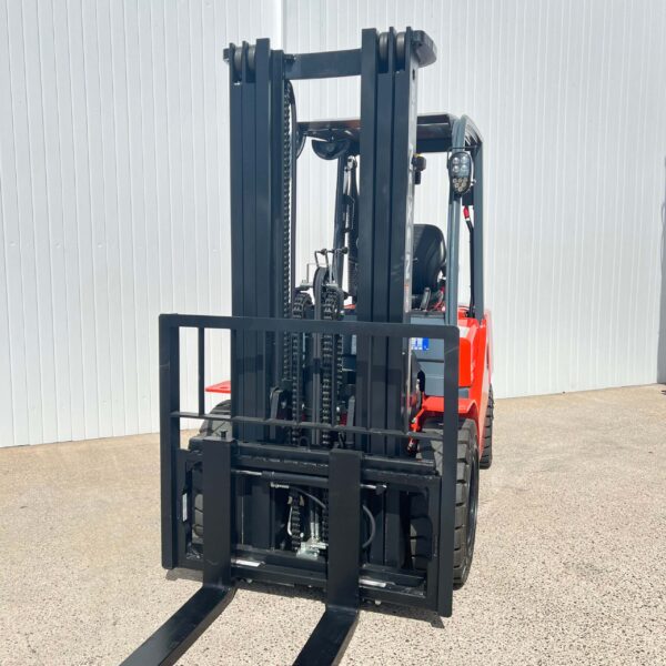 NEW NEXEN FGL35 DIESEL FORKLIFT – 4300MM LIFT - Image 8