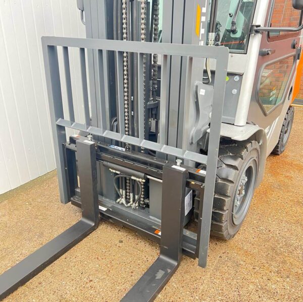 NEW STILL RCD35 DIESEL FORKLIFT – FULL CAB – 6000MM LIFT - Image 10