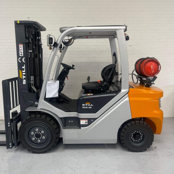 NEW STILL RCG30 GAS FORKLIFT 4700MM LIFT - Image 2