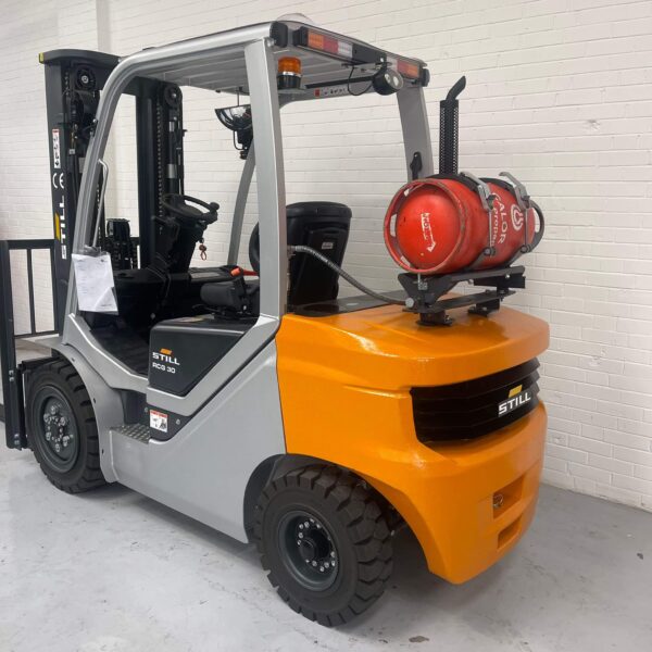 NEW STILL RCG30 GAS FORKLIFT 4700MM LIFT - Image 4