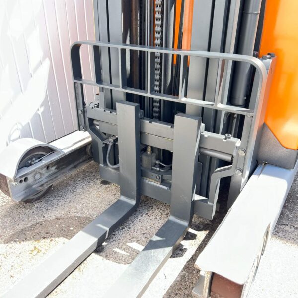 STILL FMX14 REACH FORKLIFT TRUCK – 9800MM LIFT - Image 6