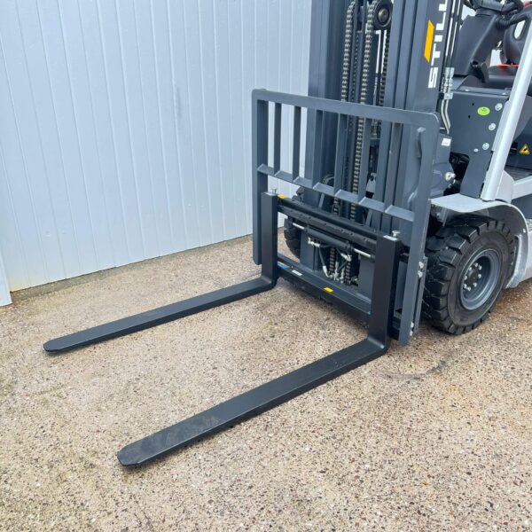 STILL RCG20 NEW GAS FORKLIFT – EX DEMO – 5500MM LIFT - Image 4