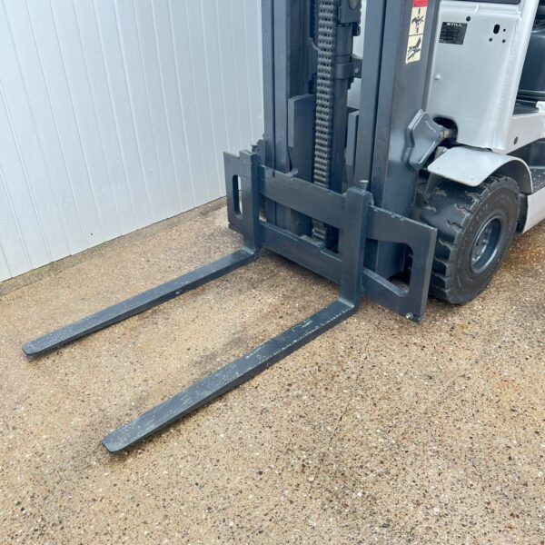 STILL RX70-25T USED GAS FORKLIFT – 4500MM LIFT - Image 2