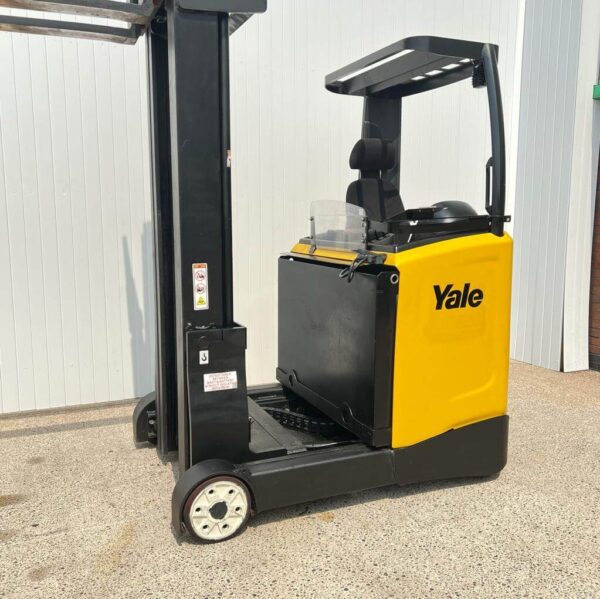 YALE MR14 USED REACH FORKLIFT TRUCK -8000MM LIFT - Image 8